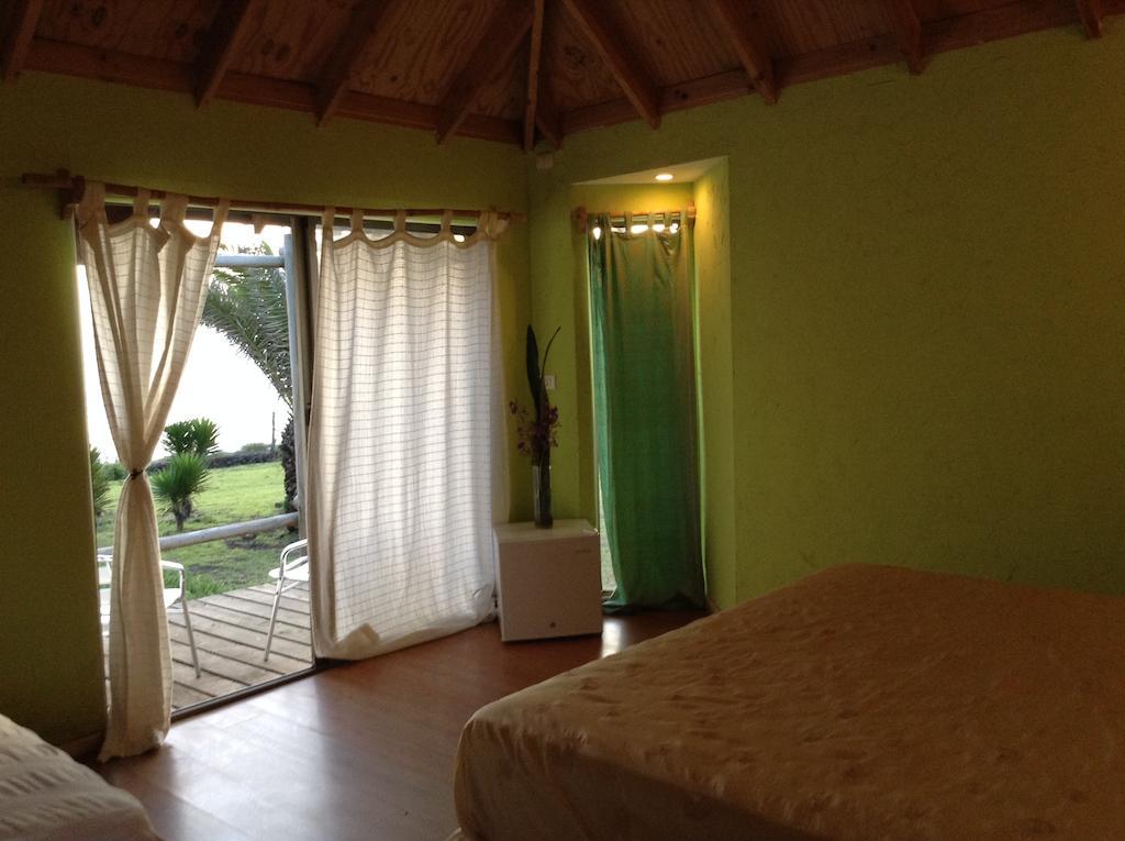 Mahia Hotel & Resto Hanga Roa Bilik gambar